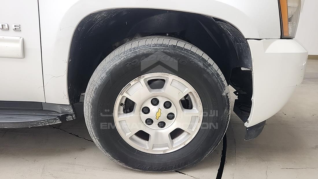 2012 Chevrolet Tahoe — Front Right Tyre — Photo 33