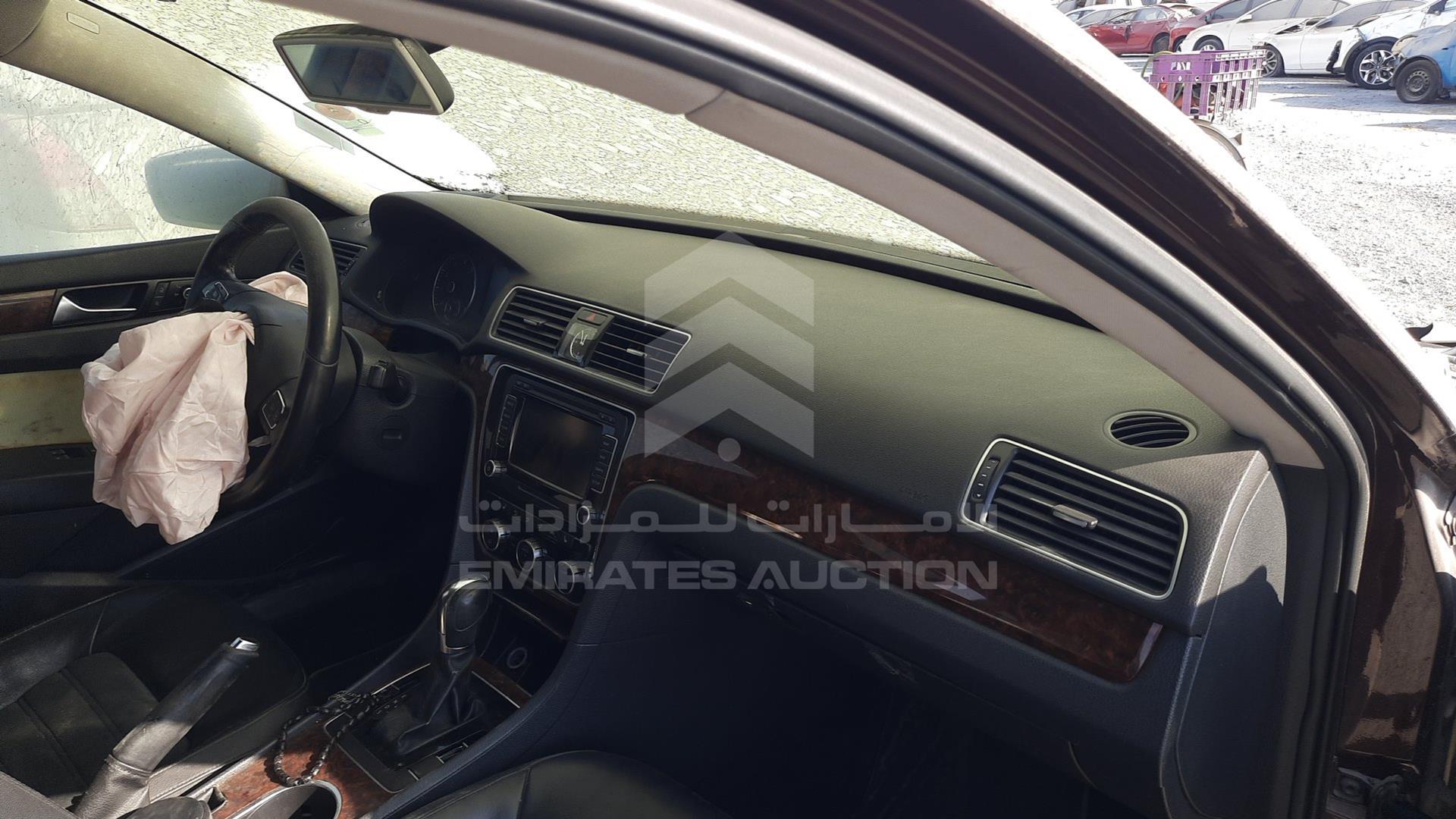 2013 VOLKSWAGEN PASSAT VIN: WVWCR7A38DC012552