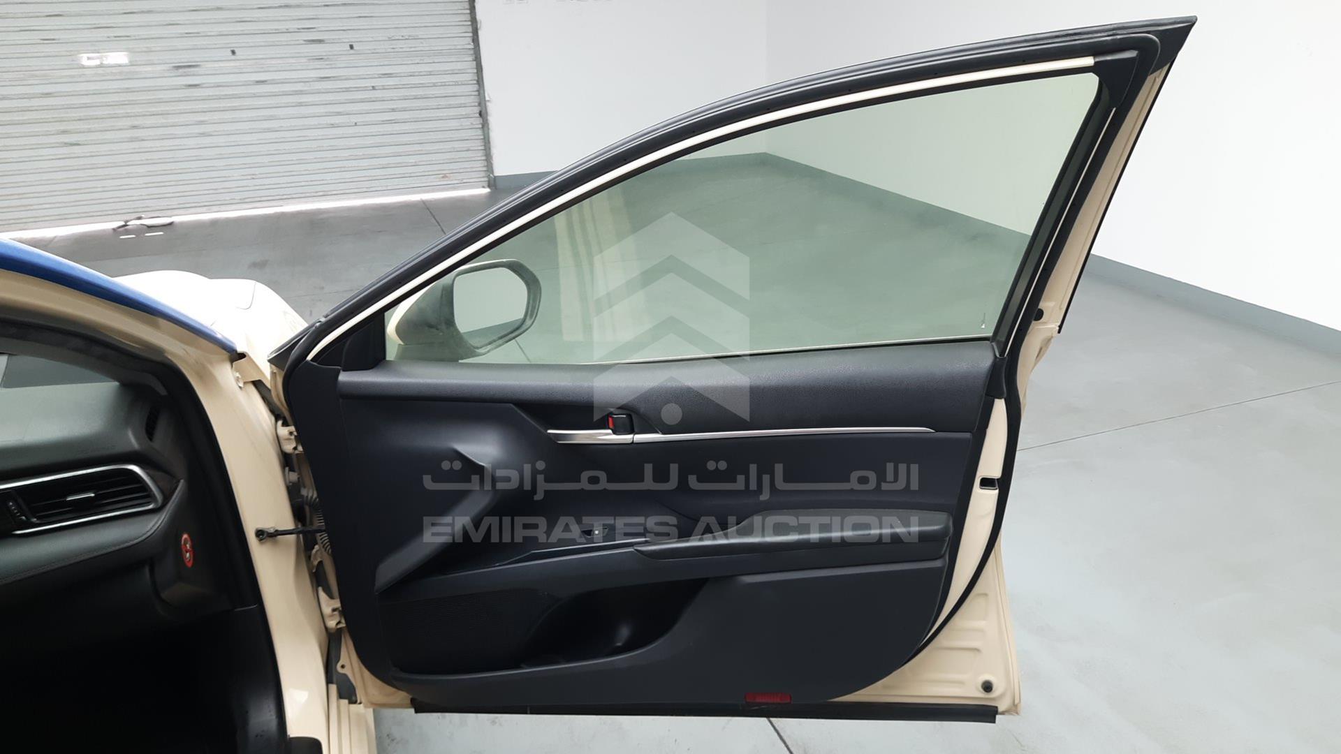 2019 TOYOTA CAMRY HYBRID VIN: JTNB29HK8K3016926