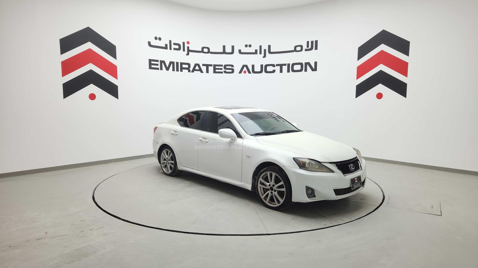 2007 LEXUS --- VIN: JTHBG262X72001369