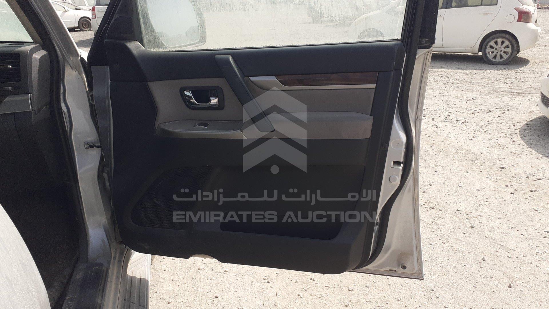 JMYLRV95WDJ705597 - 2013 Mitsubishi Pajero - #417301