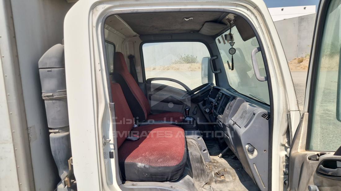 2013 Isuzu NMR — Front Right Passenger Seat View — Photo 20