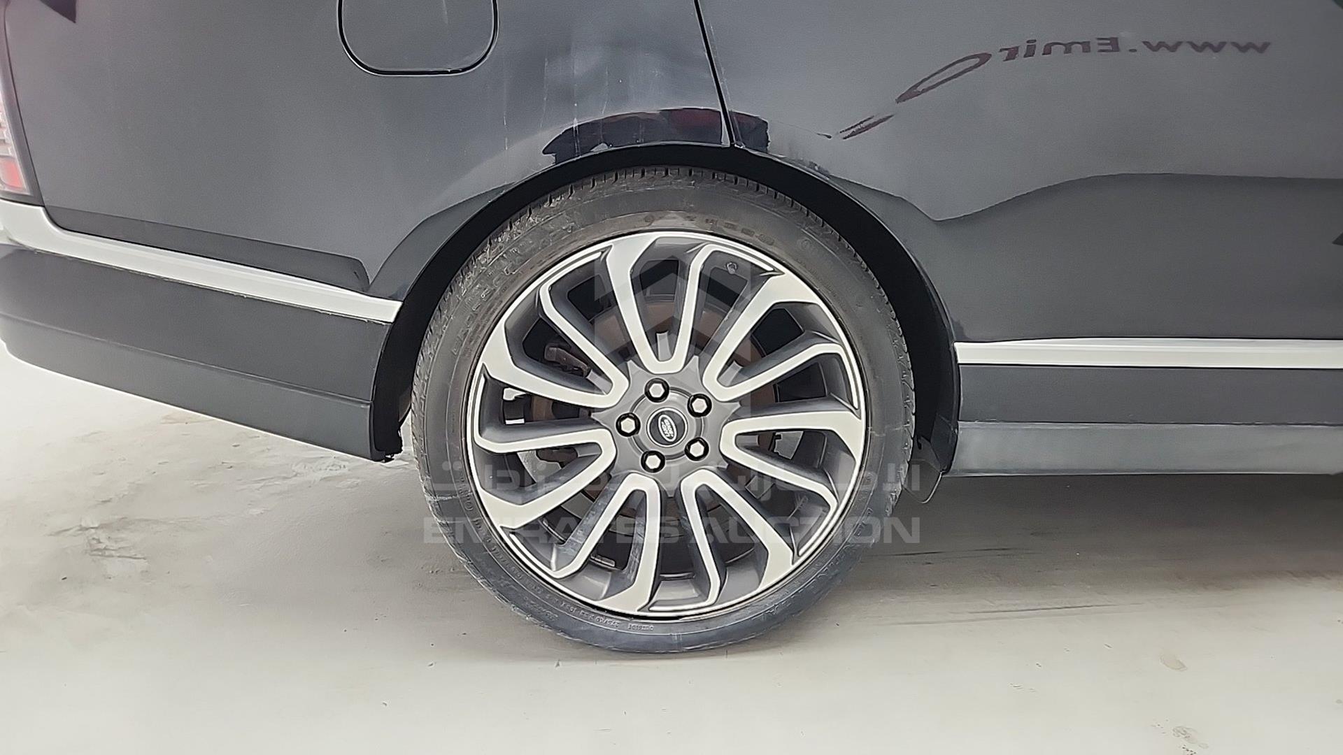 2017 RANGE ROVER VOGUE VIN: SALGA2FE3HA322950