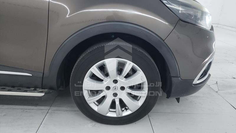 VF12RRHE8GW548059 Auction: EmiratesAuction Lot: 413690 VF12RRHE8GW548059 Renault Captur 2016 BROWN Photo 28