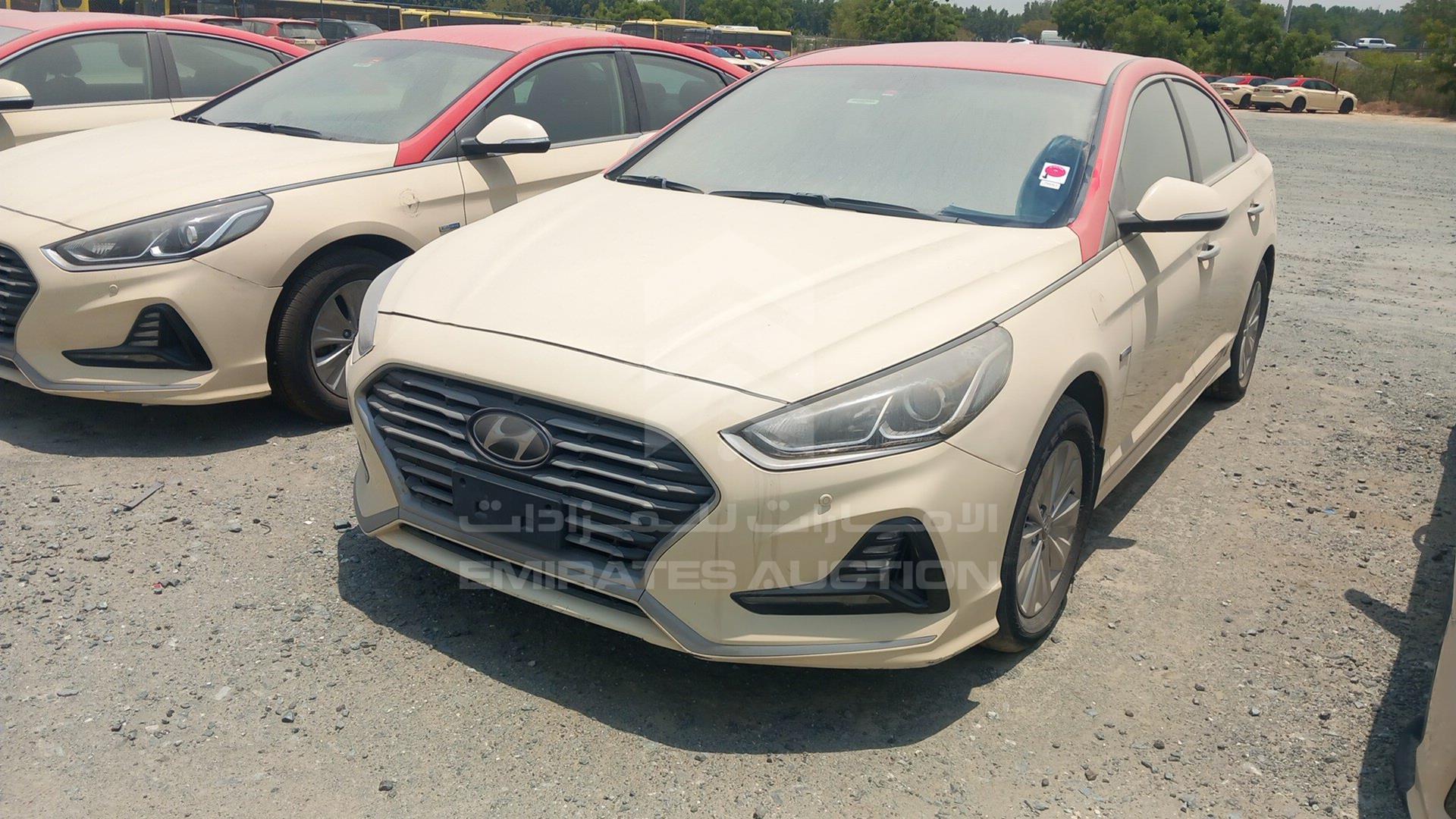 2018 HYUNDAI SONATA VIN: KMHE24136JA082064