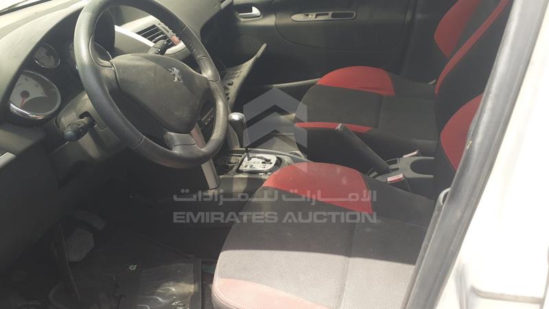 VIN: VF3WC5FS4DE000492 Auction: EmiratesAuction Lot: 343645 VF3WC5FS4DE000492 Peugeot 207 2013 SILVER Photo 13
