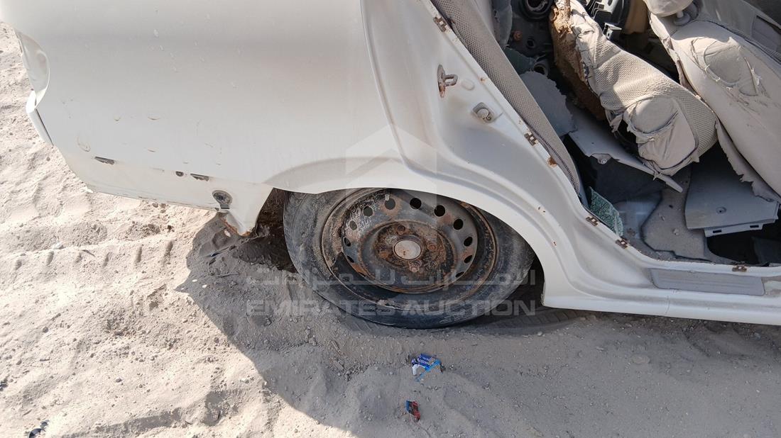 2001 Nissan Sunny — Rear Right Tyre — Photo 26
