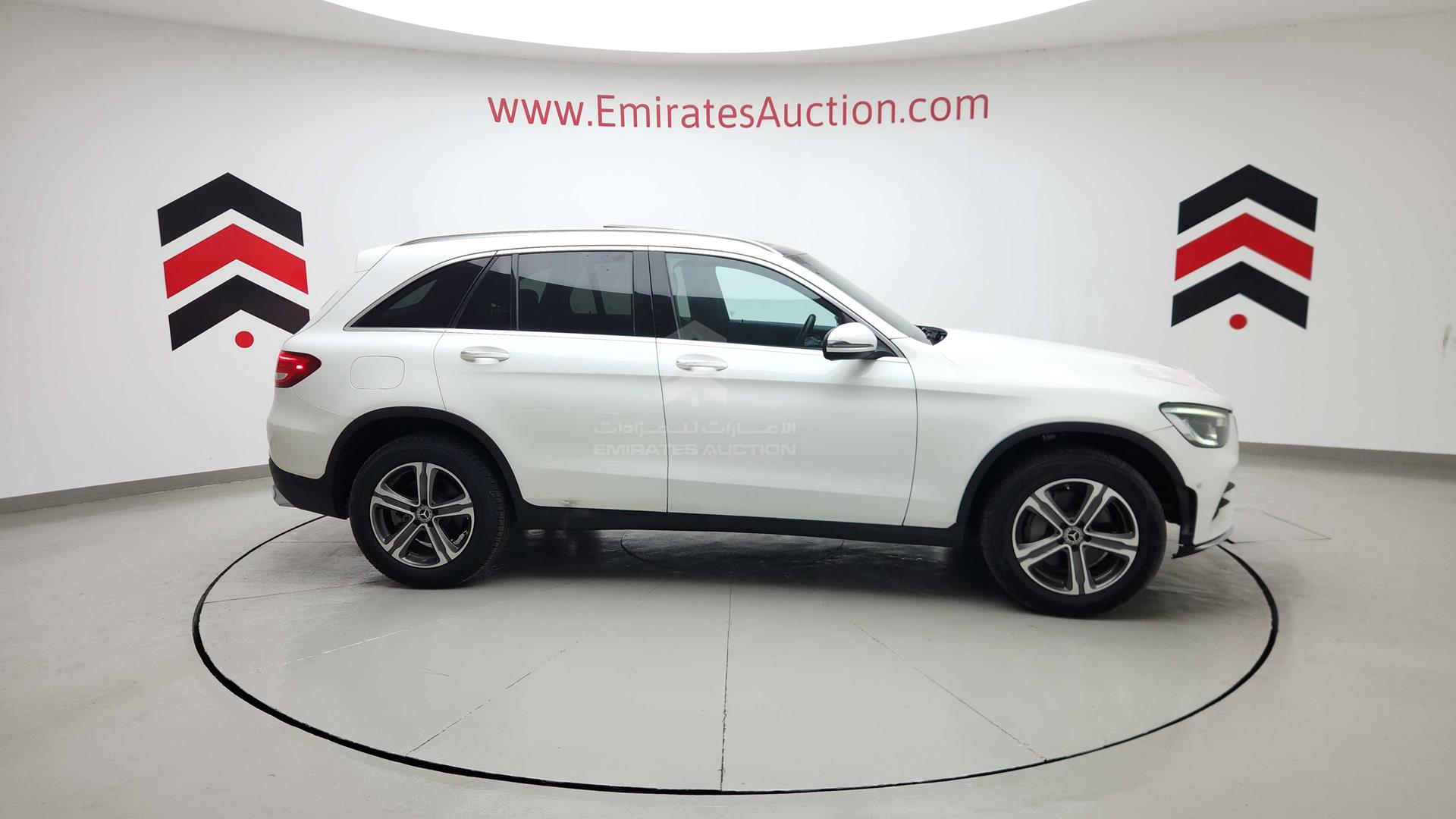 2017 MERCEDES GLC 300 VIN: WDC0G4JB8HF123616