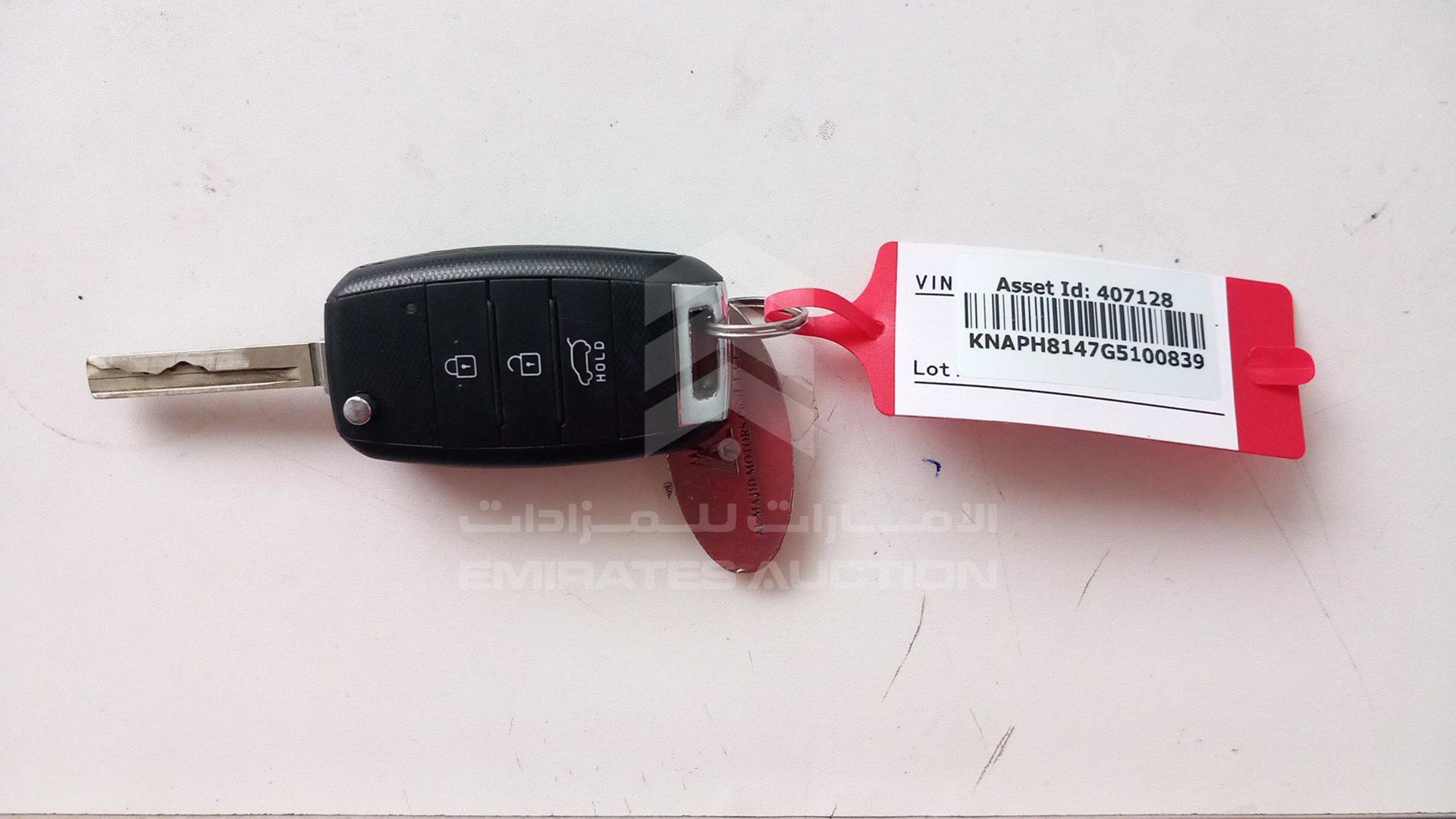 2016 KIA SORENTO VIN: KNAPH8147G5100839