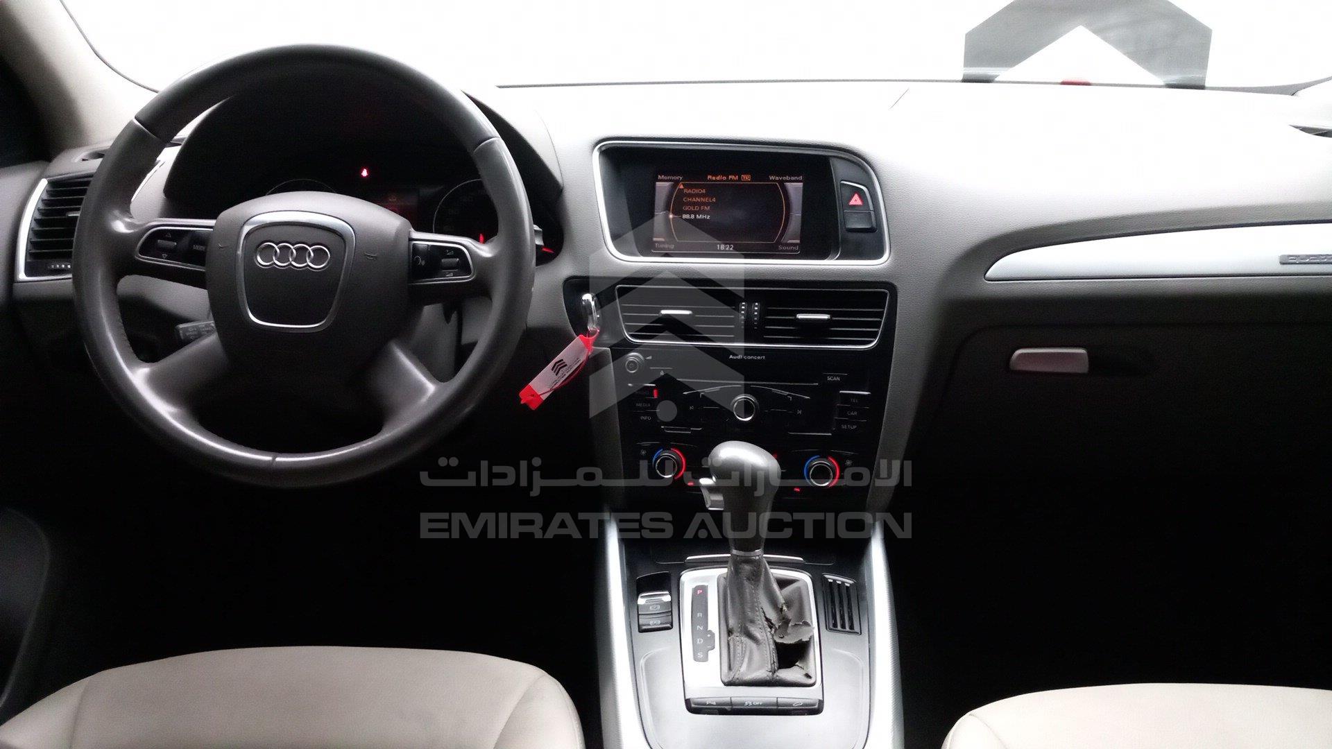 WAUCFC8R2HA042938 - 2011 Audi Q5 - #494286