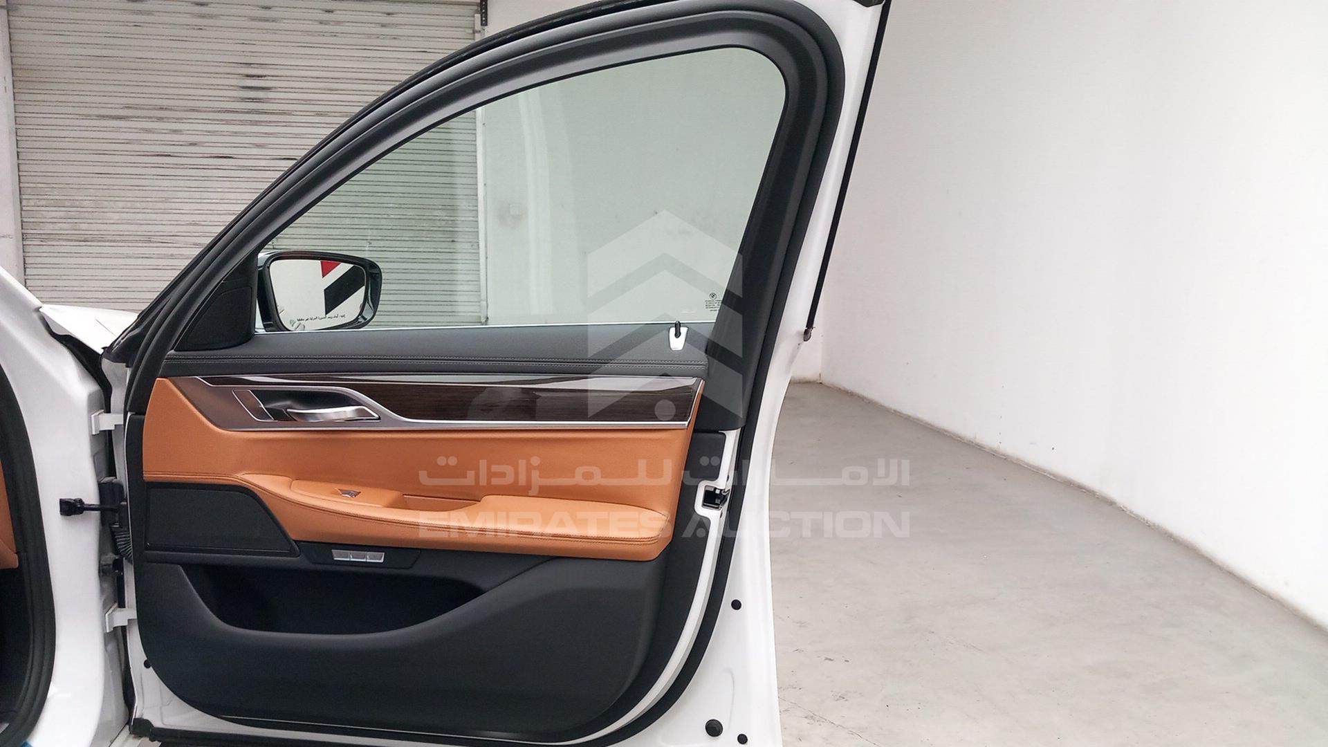 2017 BMW 740 LI VIN: WBA7E2107HG408800