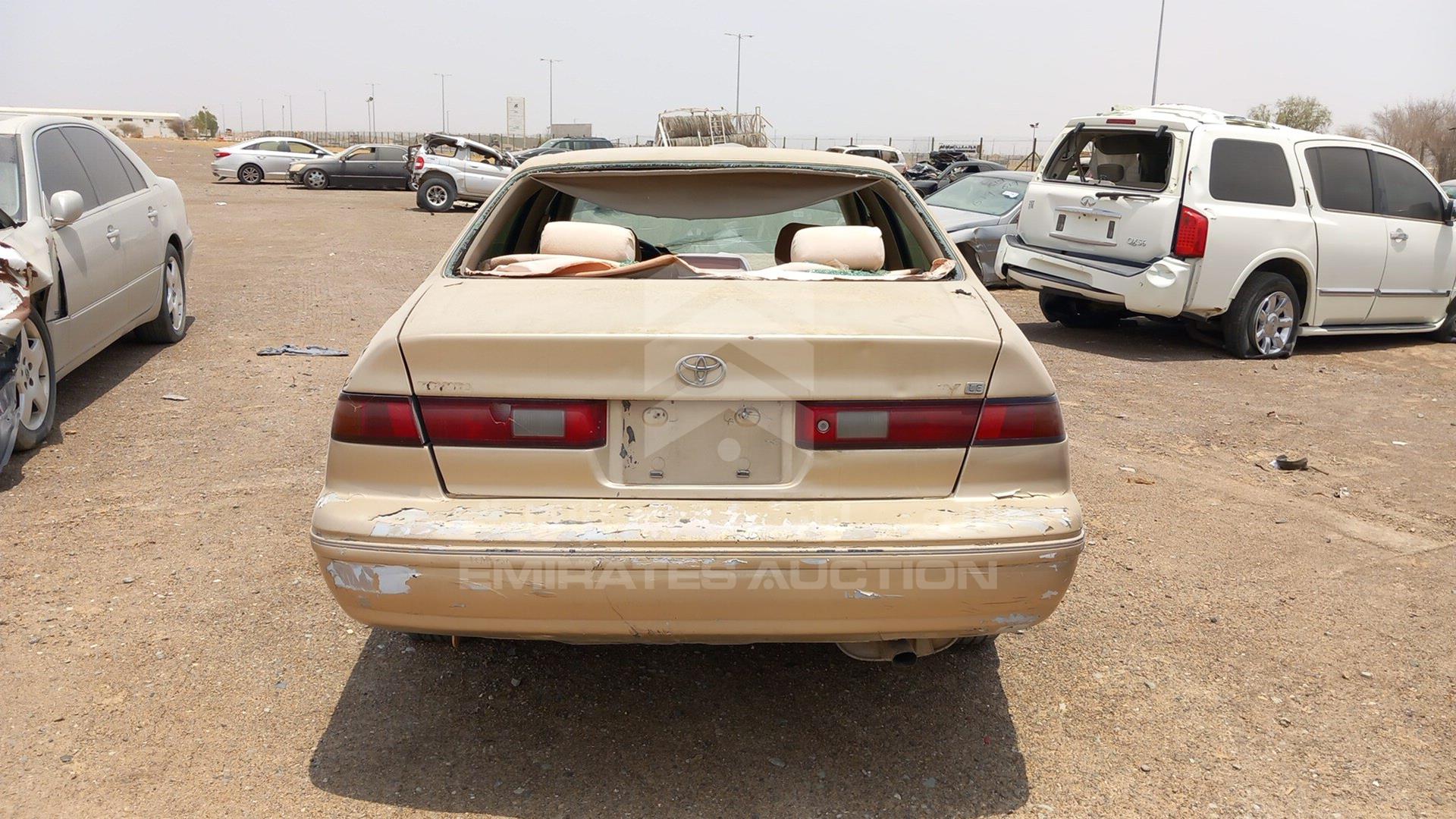 1998 TOYOTA CAMRY VIN: JT2BG22K5W0135488
