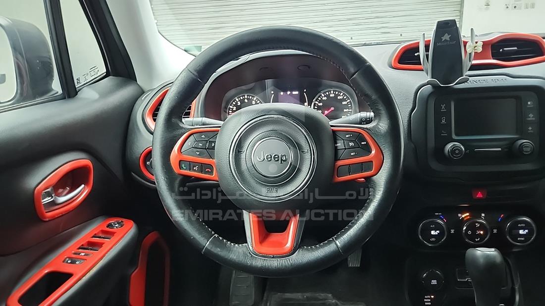 2016 Jeep RENEGADE — Steering & Mounted Controls — Photo 13