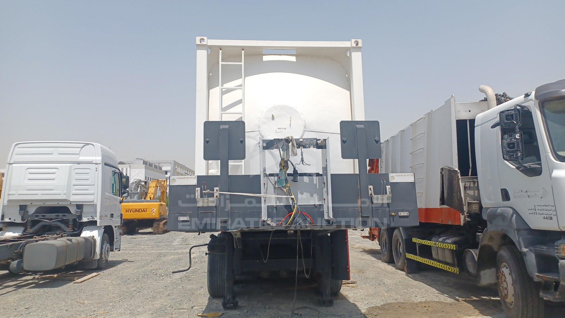 2009 TRAILER --- VIN: UAE3S0109A020794