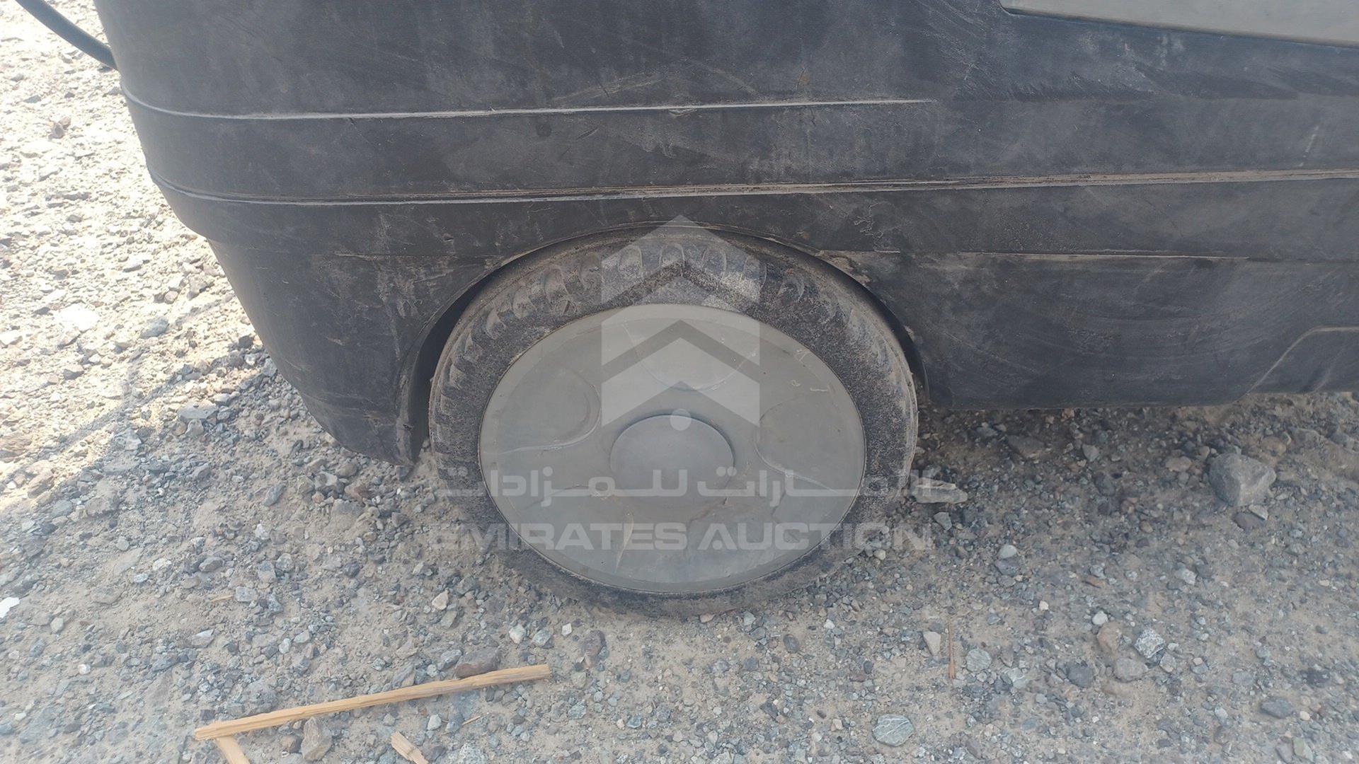 0 UNDEFINED HIGH PRESSURE CAR WASH UNIT VIN: 012144GREY
