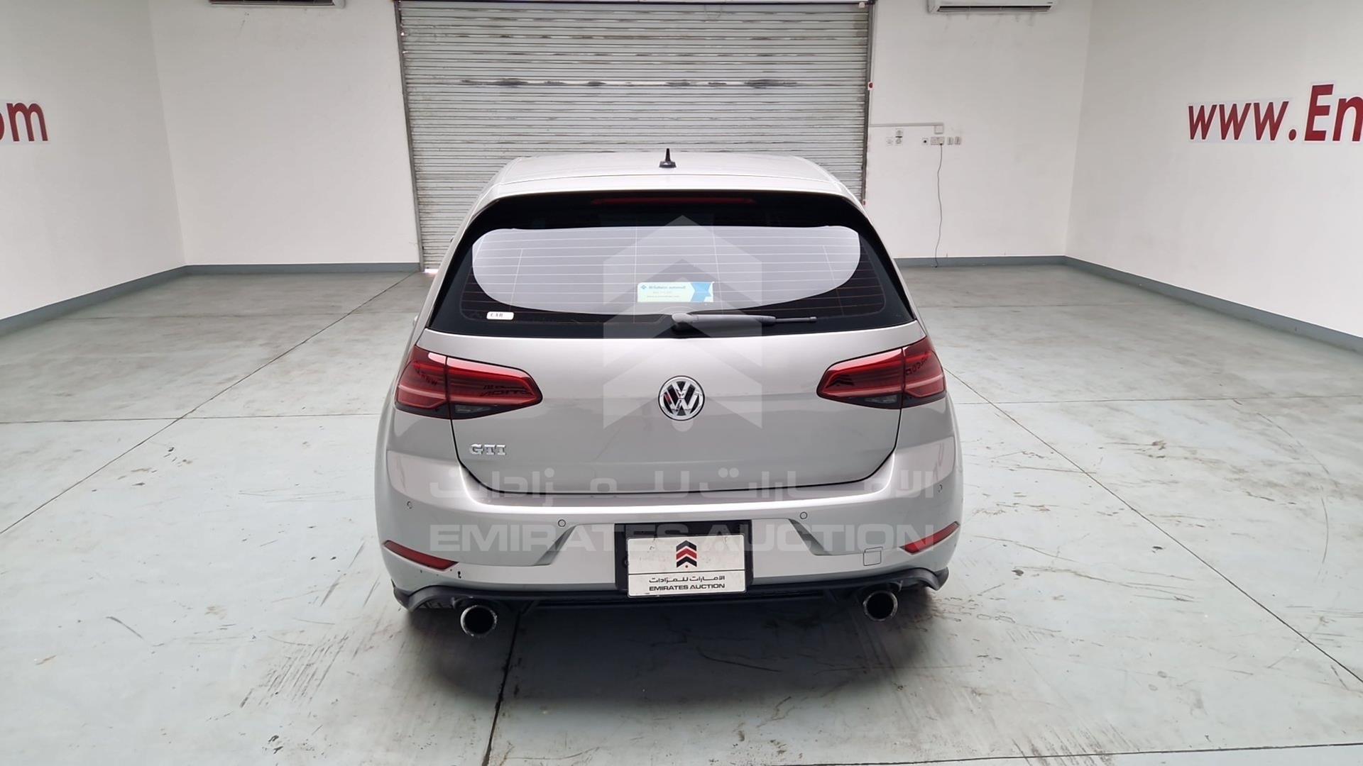 2018 VOLKSWAGEN GOLF VIN: WVWFL2AU7JW034126