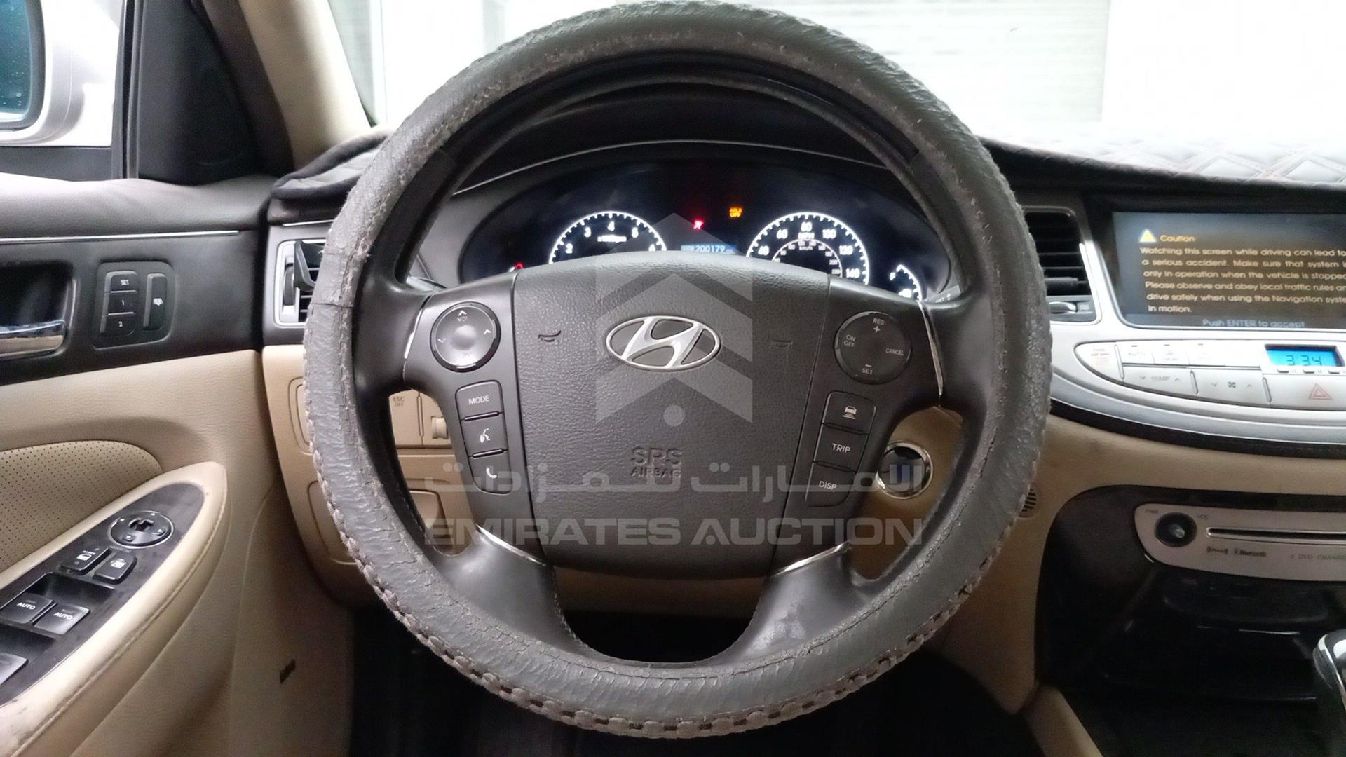 2011 HYUNDAI GENESIS VIN: KMHGC4DF3BU124072