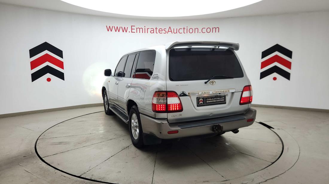 2006 Toyota Land Cruiser — Rear Left Angle — Photo 8