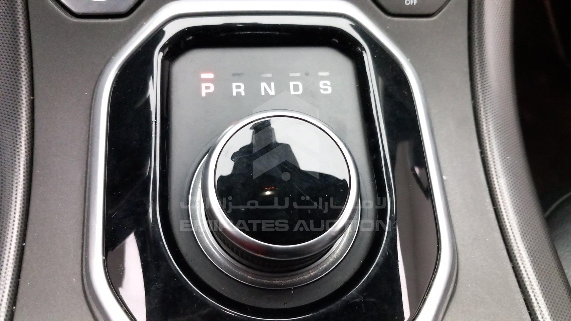2019 RANGE ROVER EVOQUE VIN: SALVP2RX0JH292094