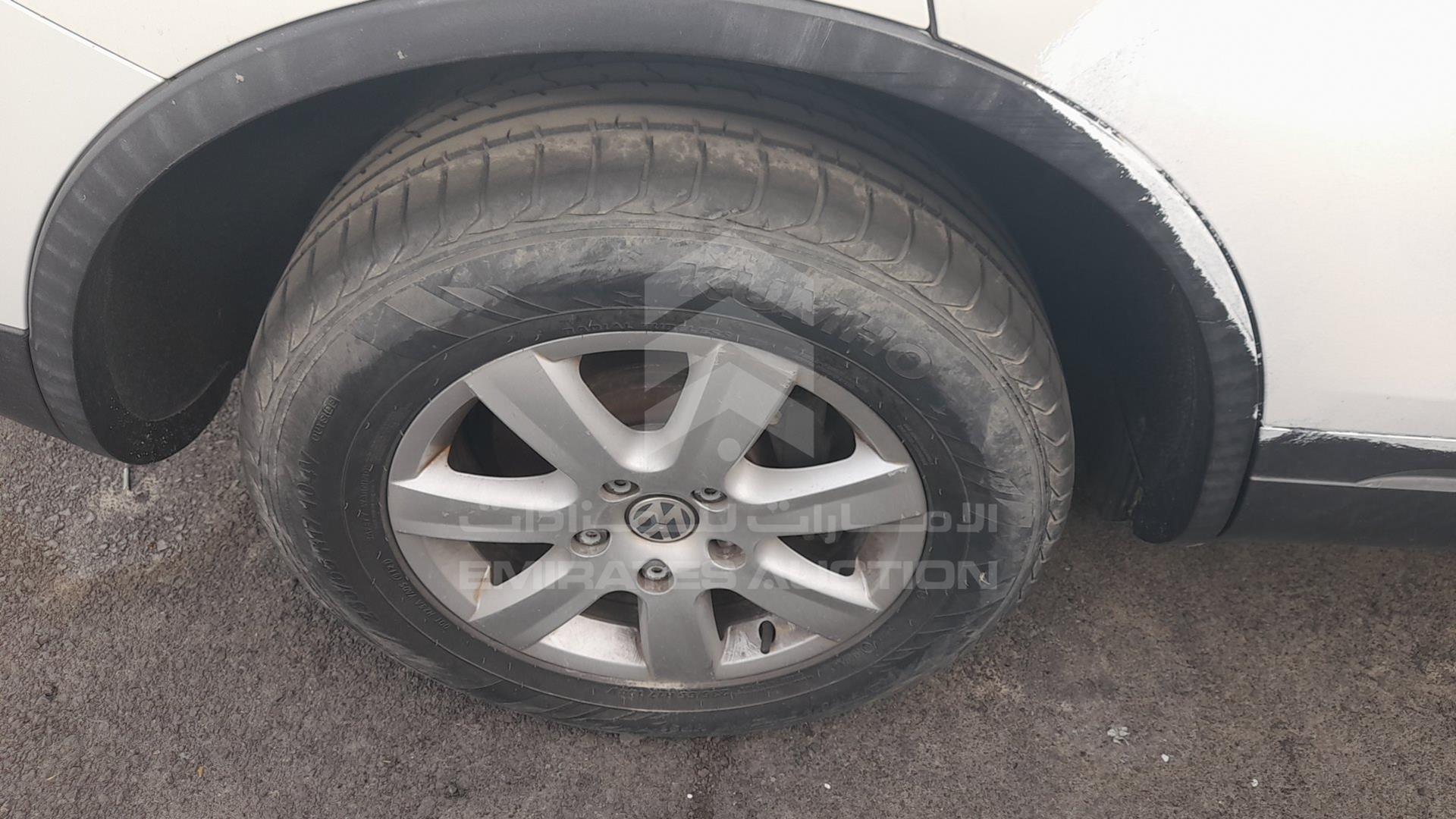 2013 VOLKSWAGEN TOUAREG VIN: WVGBC2BP7DD000304