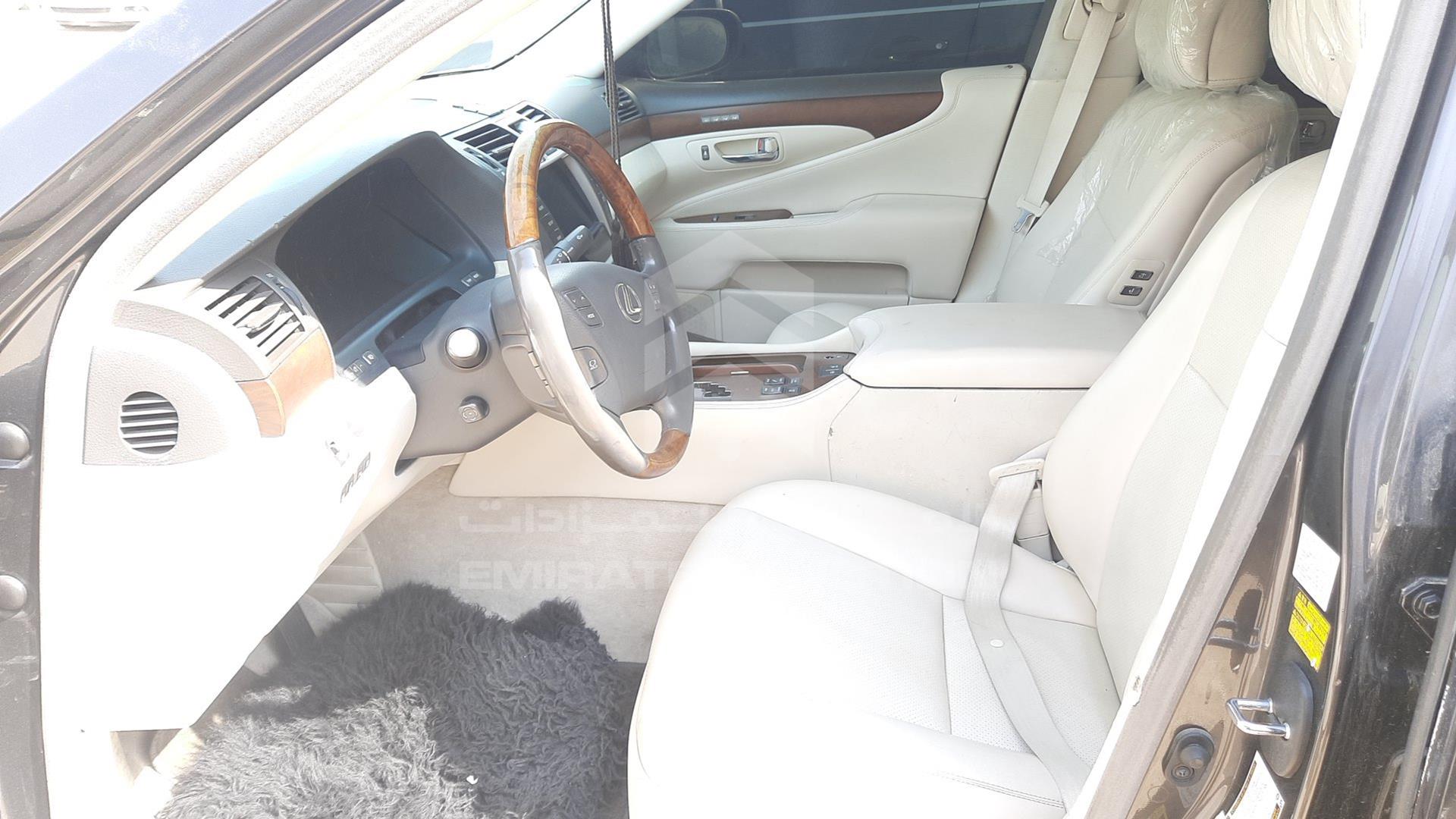 2010 LEXUS LS 460 VIN: JTHCL5EF4A5004943