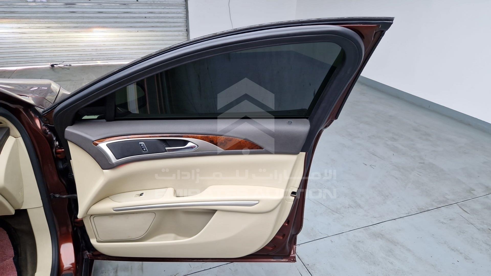 2015 LINCOLN MKZ VIN: 3LN6L2GK8FR622984