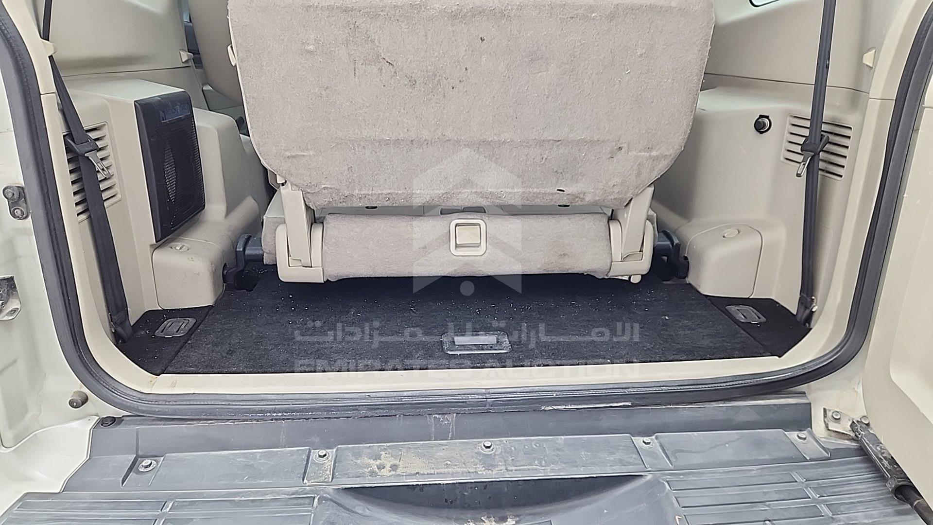 2010 MITSUBISHI PAJERO VIN: JMYLRV95WAJ716207