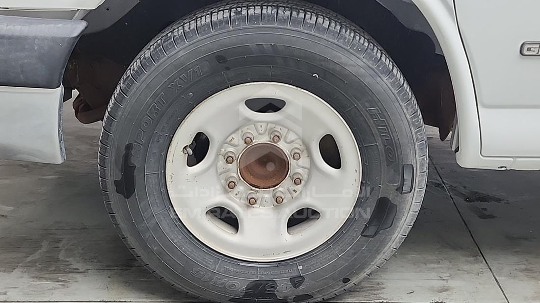 2006 GMC 2500 — Front Left Tyre — Photo 32