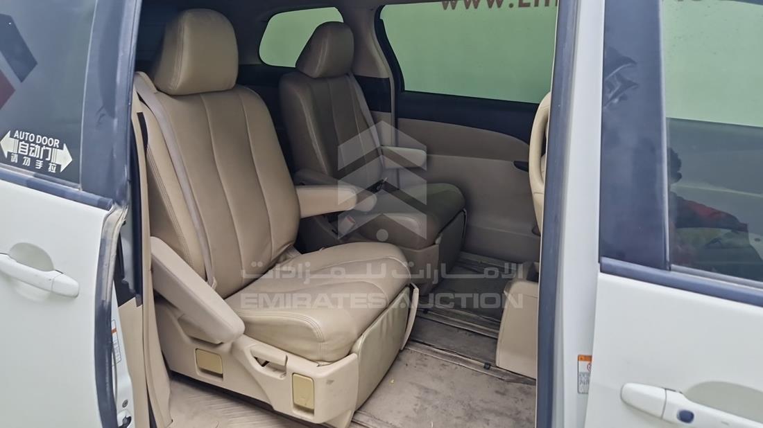 2015 Toyota Previa — Rear Right Passenger View — Photo 27