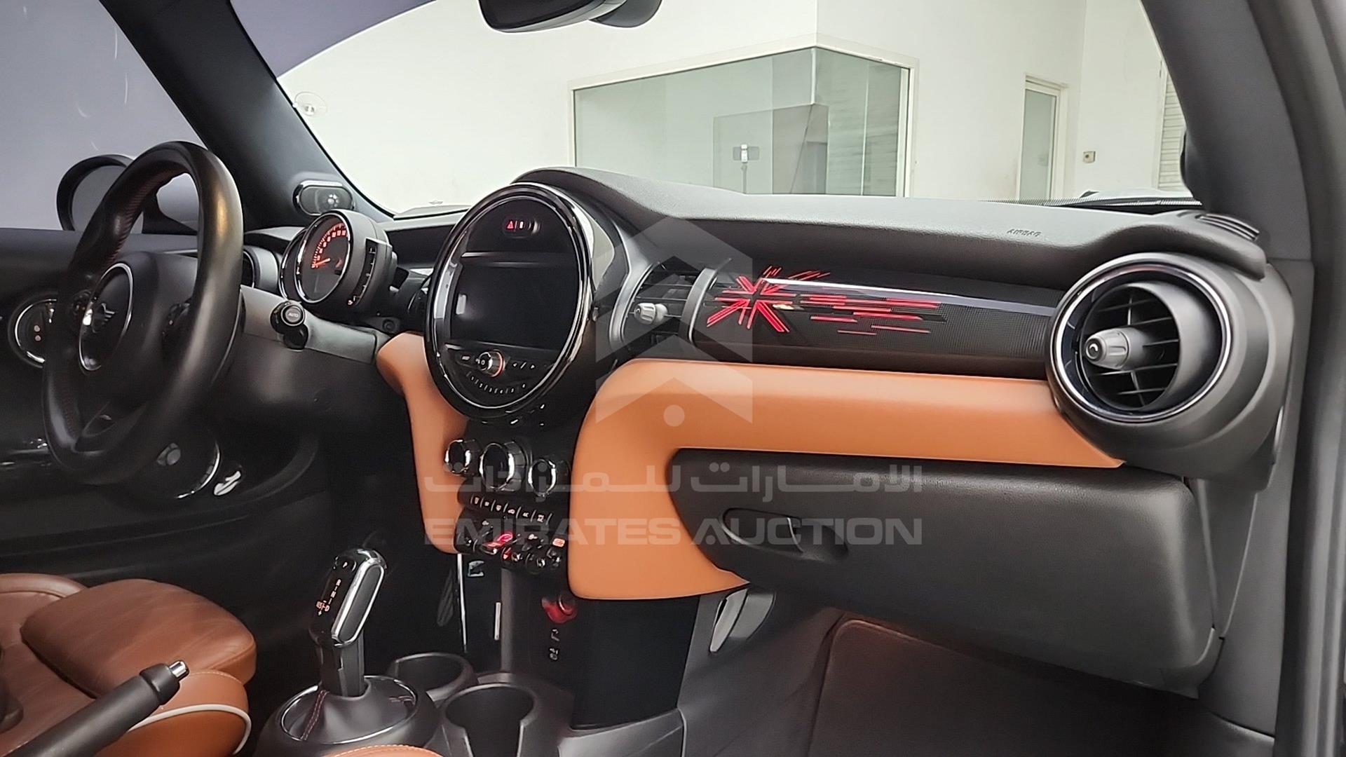 2021 MINI COOPER S VIN: WMWXR5A0XM2N20164