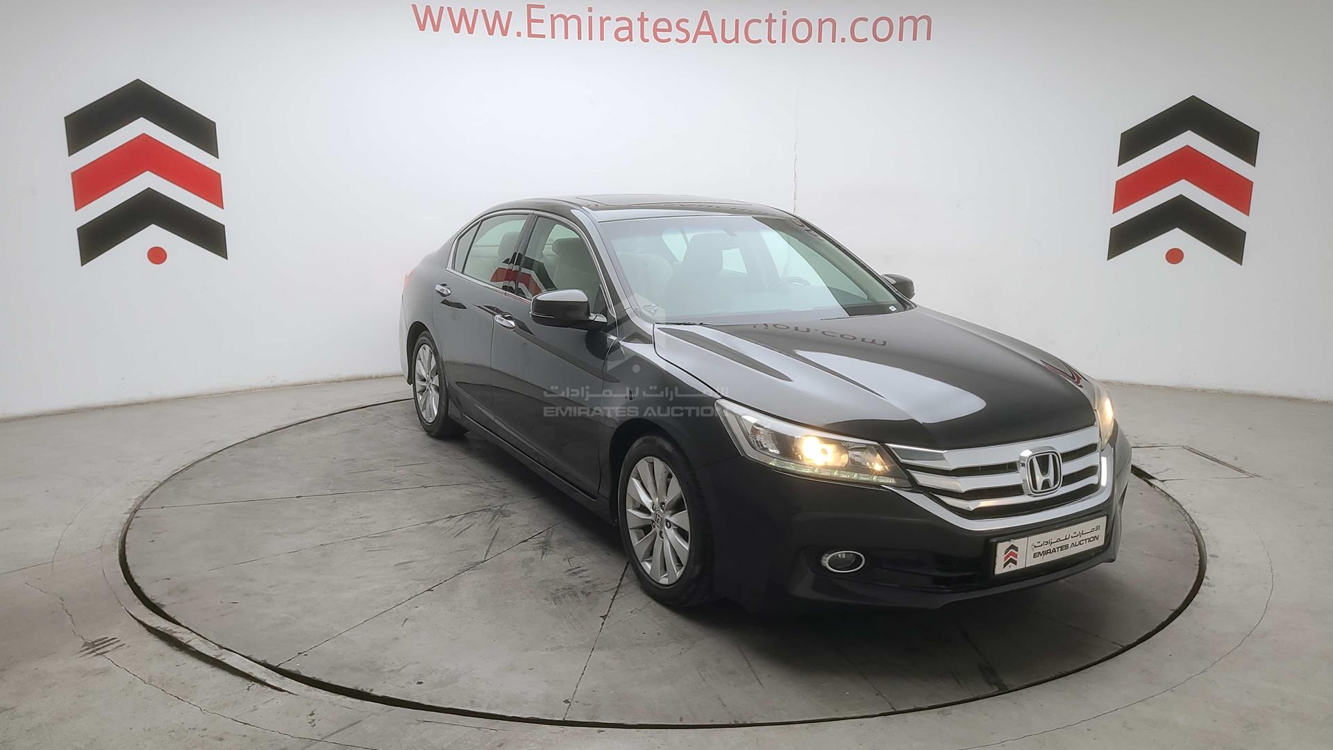 2016 HONDA ACCORD VIN: LUCCR2668G3407434