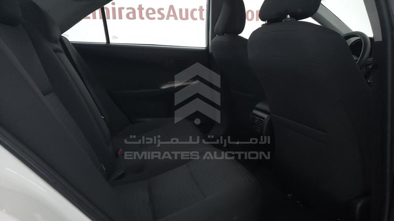 6T1BF9FK9HX695666 Auction: EmiratesAuction Lot: 422756 6T1BF9FK9HX695666 Toyota Camry 2017 WHITE Photo 22