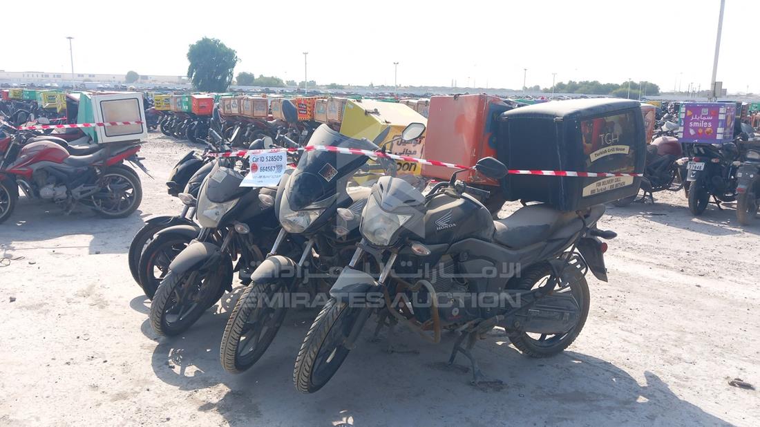 5 Motorbikes — Front Left Angle — Photo 7