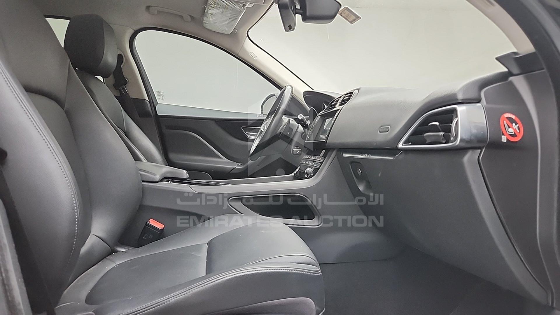 2018 JAGUAR F-PACE VIN: SADCJ2FX7JA251768
