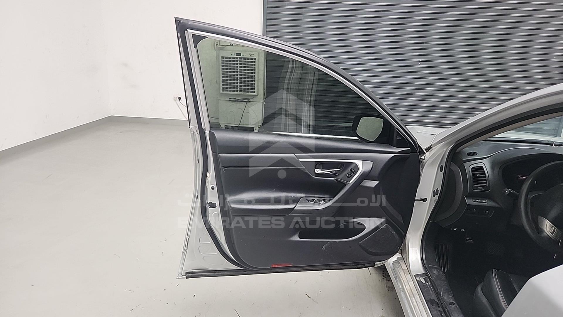 2017 NISSAN ALTIMA VIN: 1N4AL3AP4HC234120