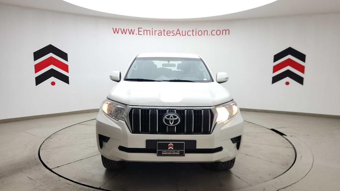2020 Toyota Prado — 360-degree view