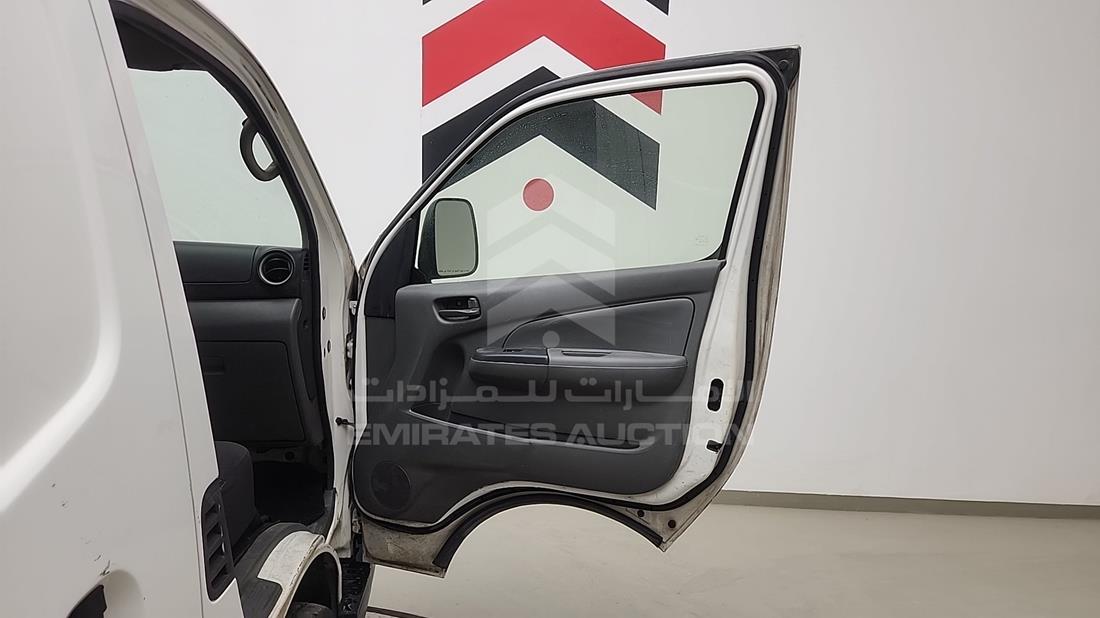 2014 Nissan Urvan — Front Right Door — Photo 19