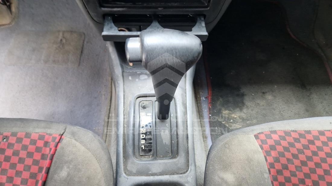 2000 Nissan Sunny — Gear View — Photo 17