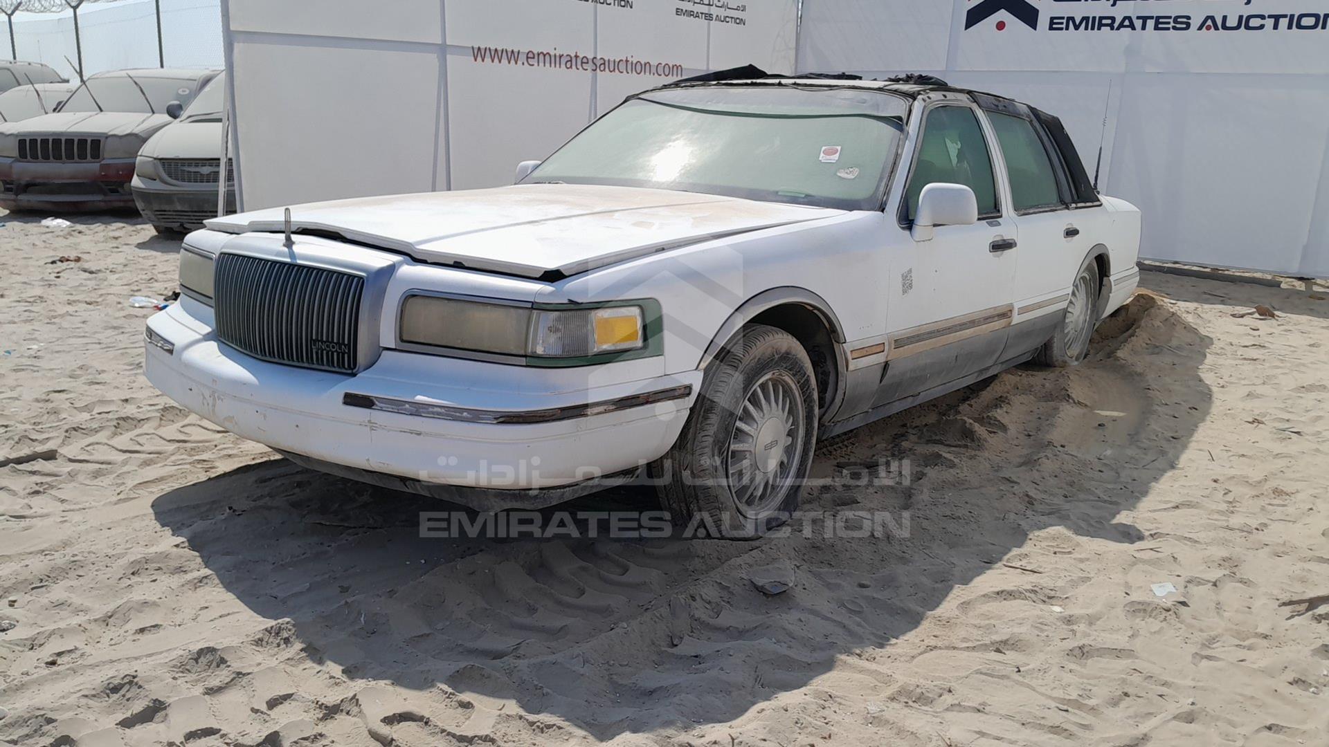 1995 LINCOLN TOWN VIN: 1LNLM83W5SY653293
