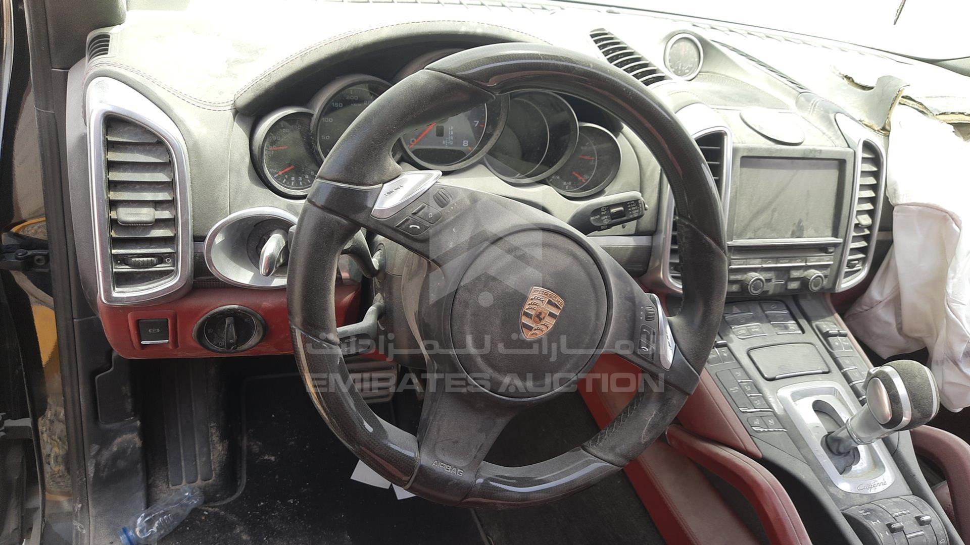 2014 PORSCHE CAYENNE GTS VIN: WP1ZZZ92ZELA70989