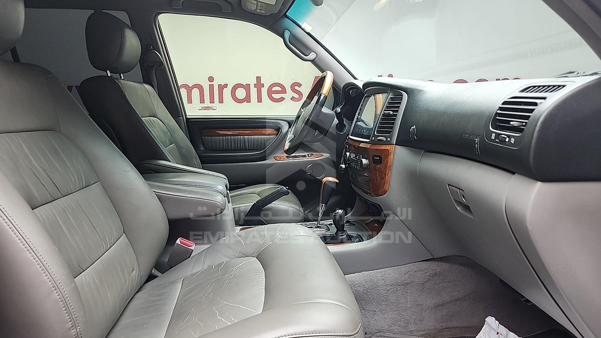 2005 LEXUS LX 470 VIN: JTJHT00W953550346