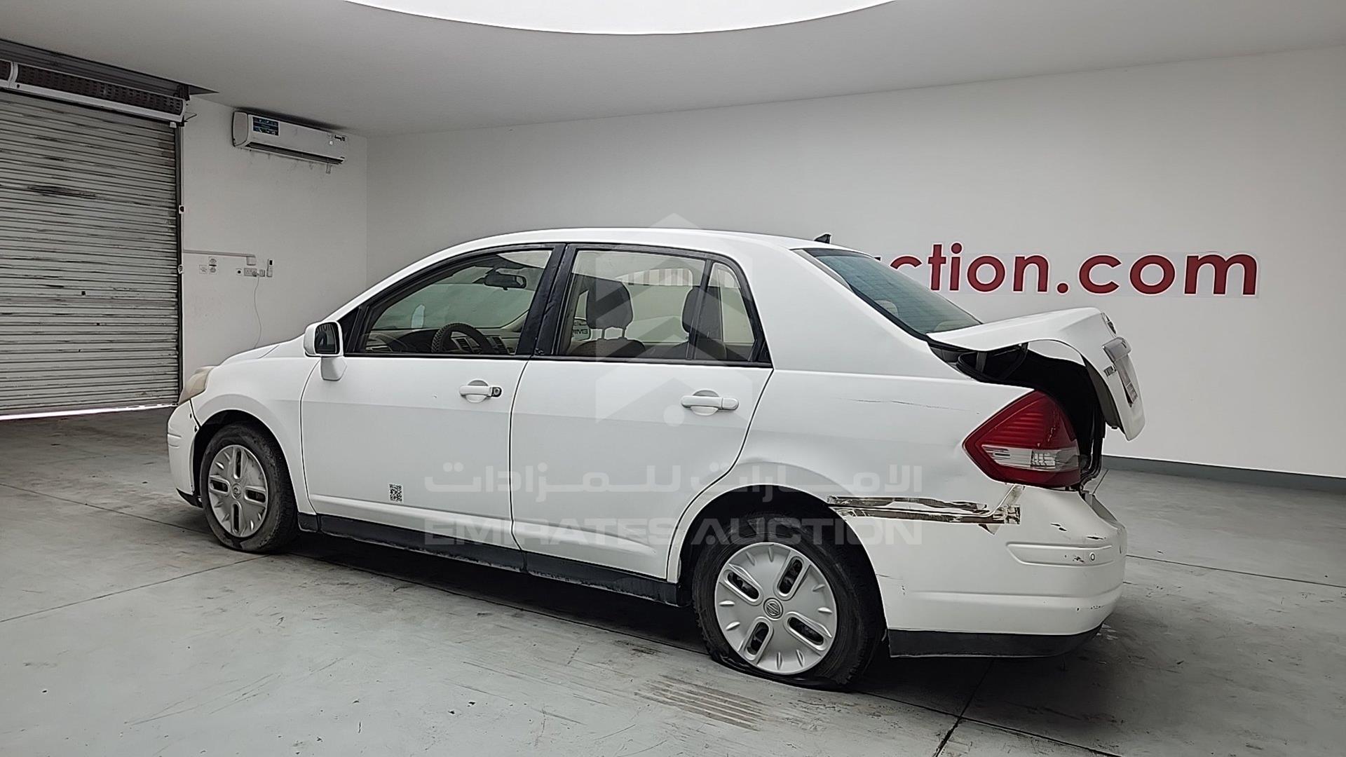 2011 NISSAN TIIDA VIN: 3N1BC1A6XBK201802