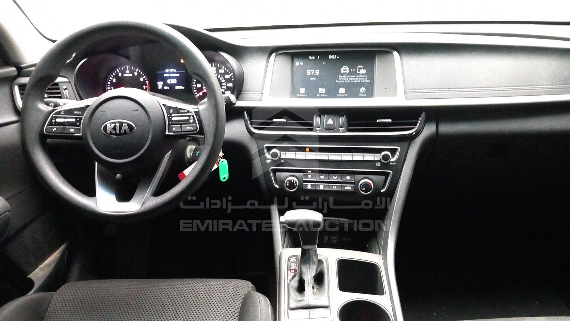 2020 KIA OPTIMA VIN: 5XXGT4L32LG424785