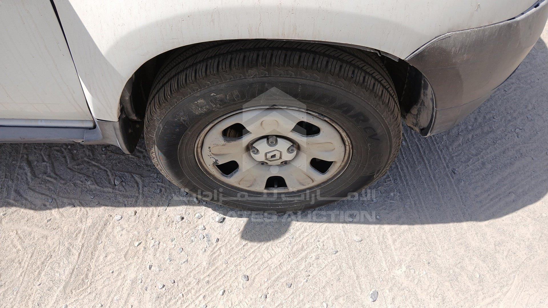 2016 RENAULT DUSTER VIN: VF1HSRGJ9GA583090