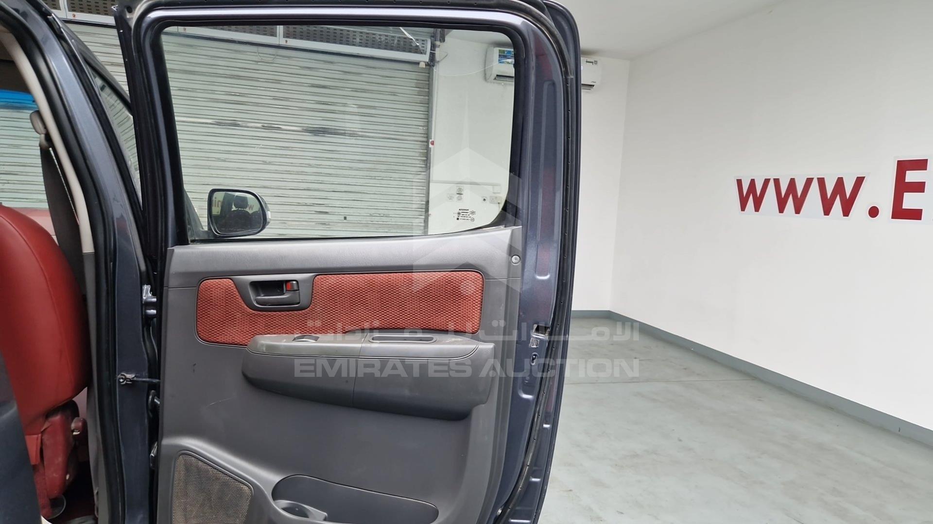2013 TOYOTA HILUX VIN: MR0FX22G8D1085361