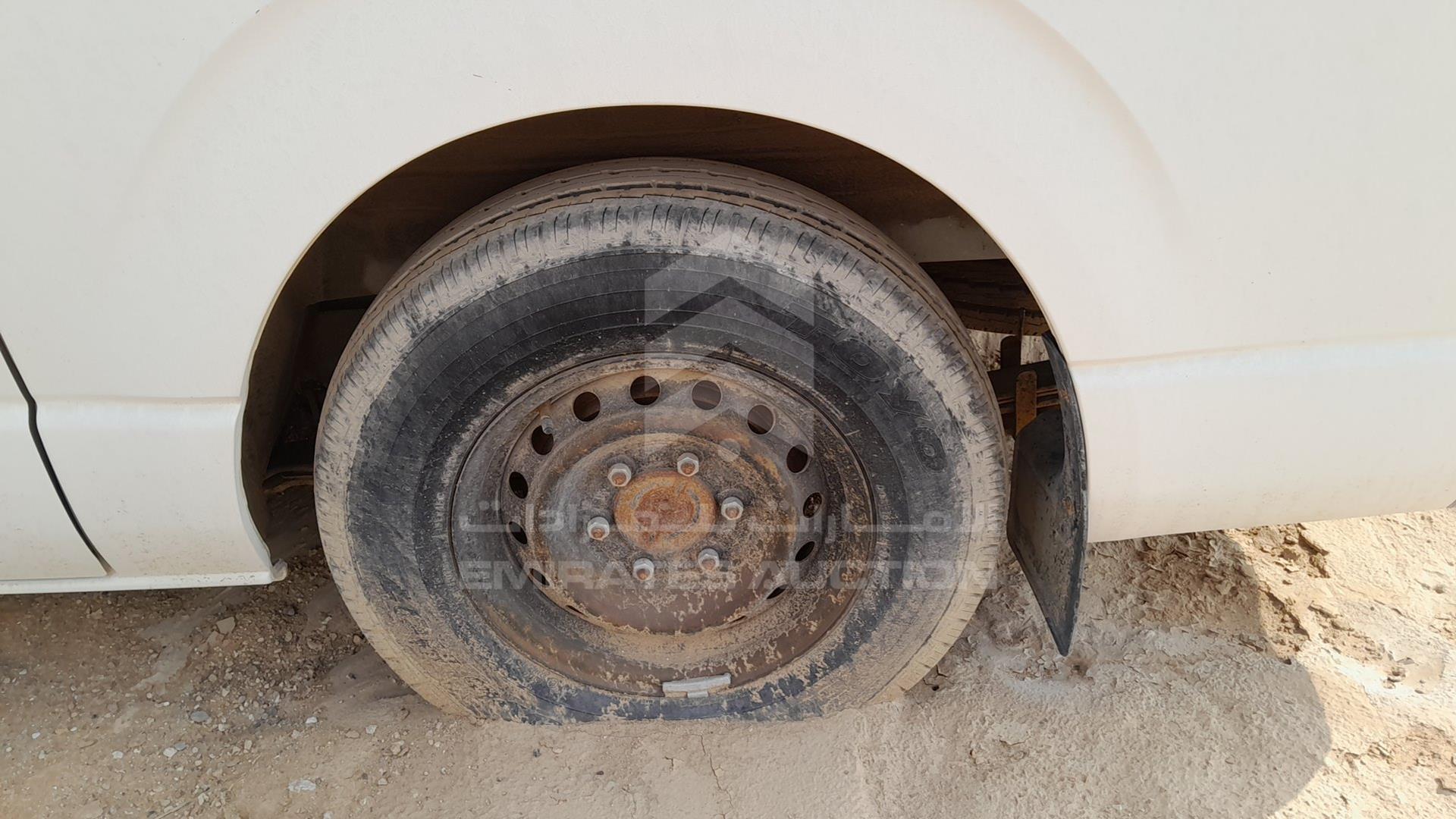 2015 TOYOTA HIACE VIN: JTFHX02P1F0099355