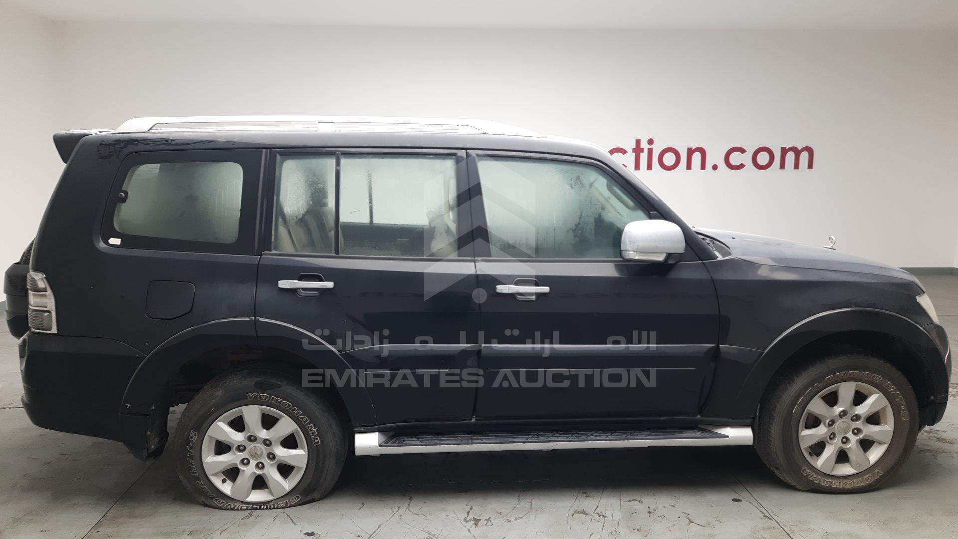 JMYLRV95WBJ709201 - 2011 Mitsubishi Pajero - #492293