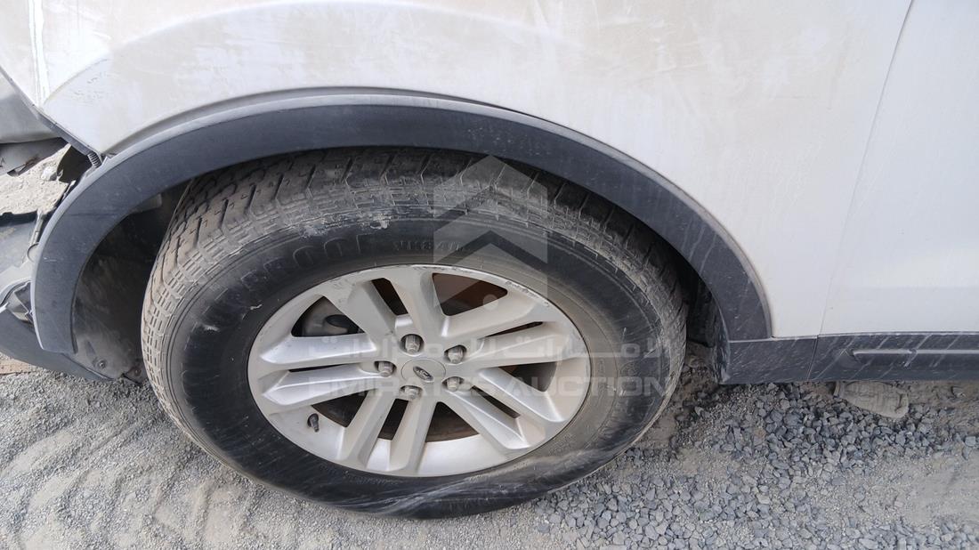 2016 Ford Explorer — Front Left Tyre — Photo 31