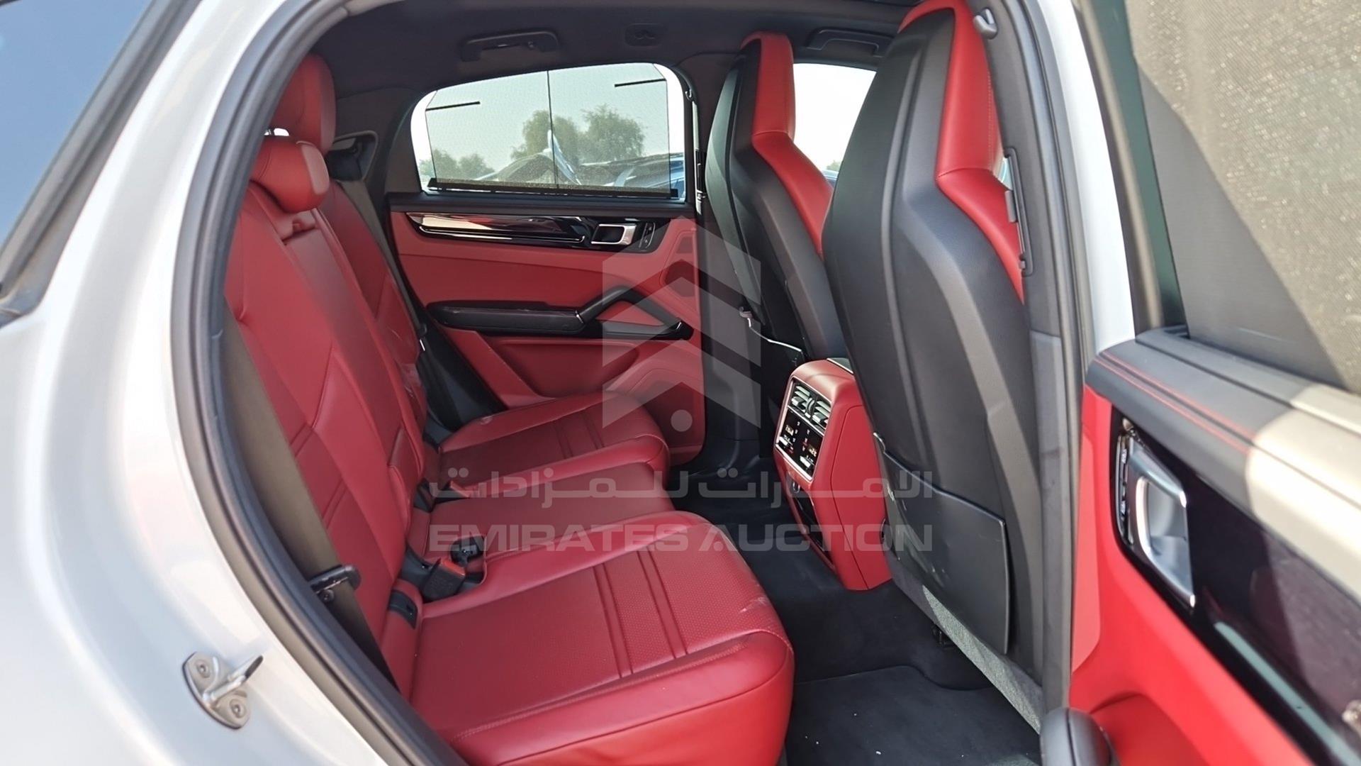 2020 PORSCHE CAYENNE VIN: WP1BA2AY8LDA48217
