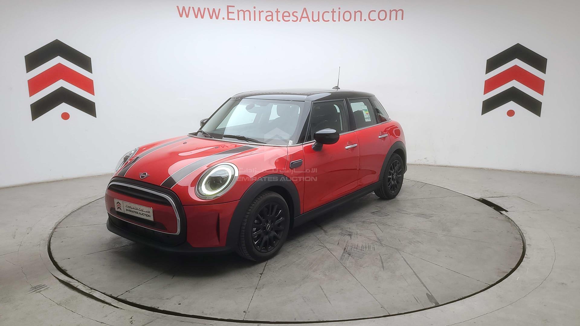 2024 MINI COOPER VIN: WMW31DK06R2V86104